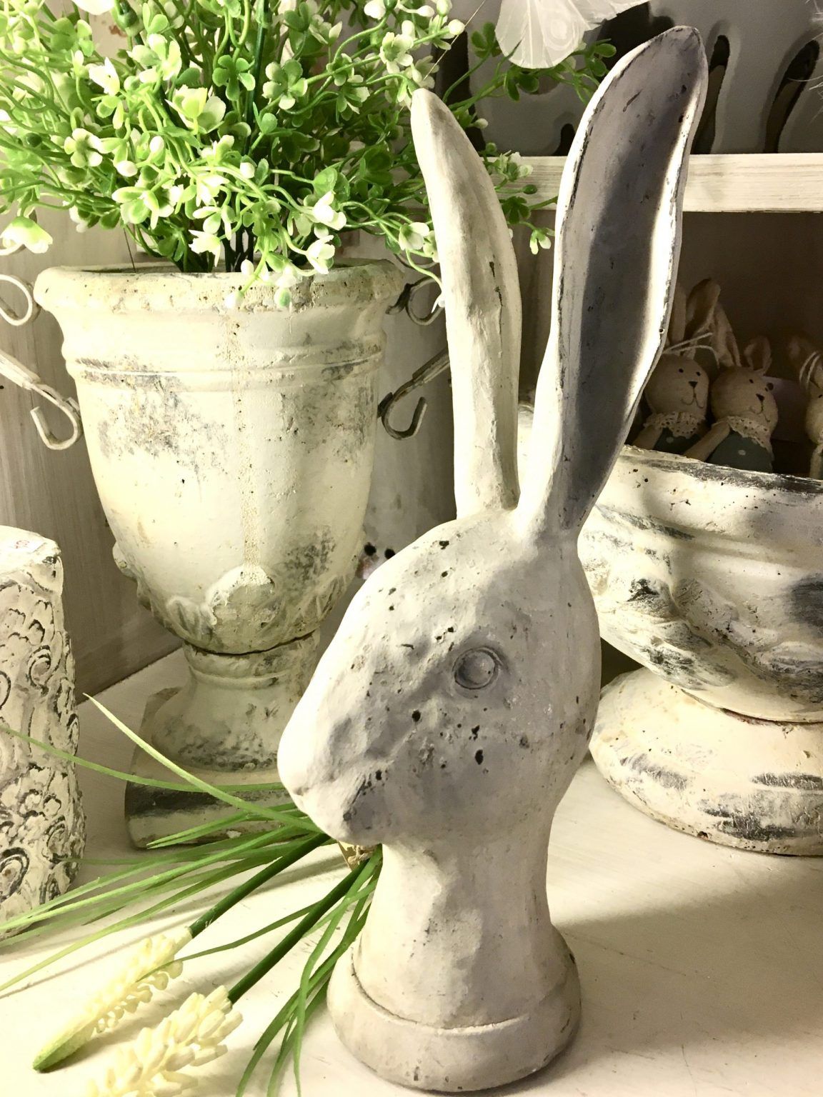 Osterhase, Hasenbüste, Hasentorso weiß aus Keramik 28x11x11 cm - winkel