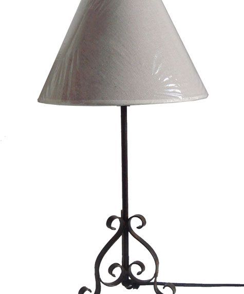 Tischlampe Bretone aus Gusseisen mit Stoffschirm