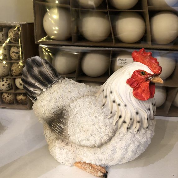 Huhn aus Polyresin weiß