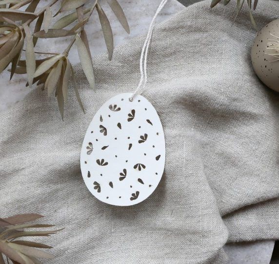 Ei zum hängen Scherenschnitt