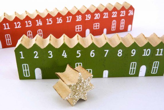 Adventskalender aus Holz grün
