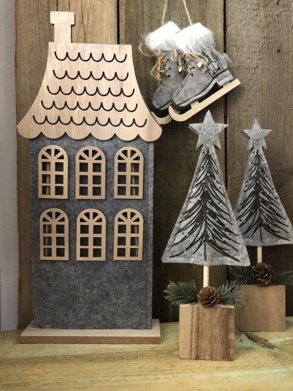 Haus aus Filz H 39 cm grau LED